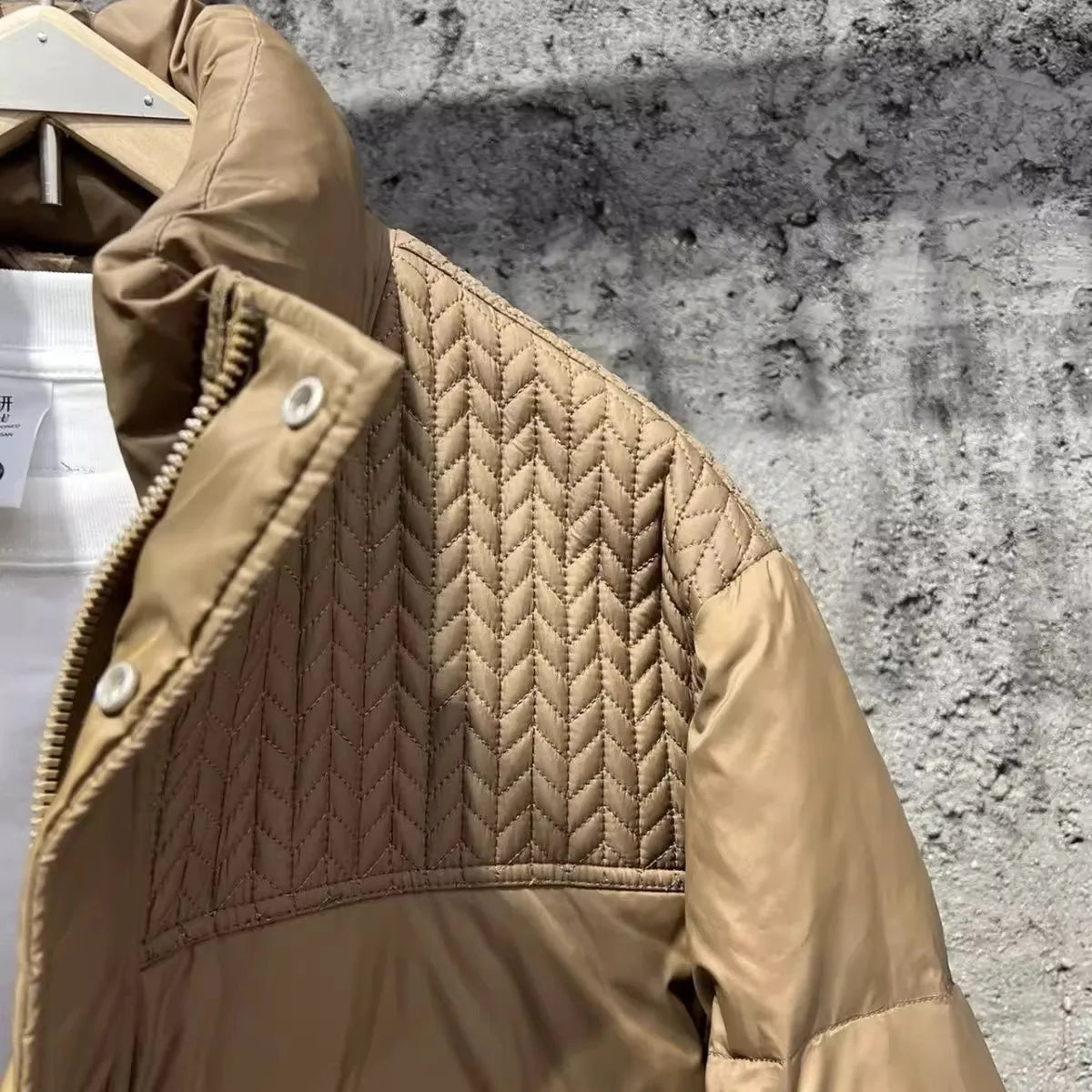 High quality Men's Winter Shiny Down Jackets with a beautiful & great style and design