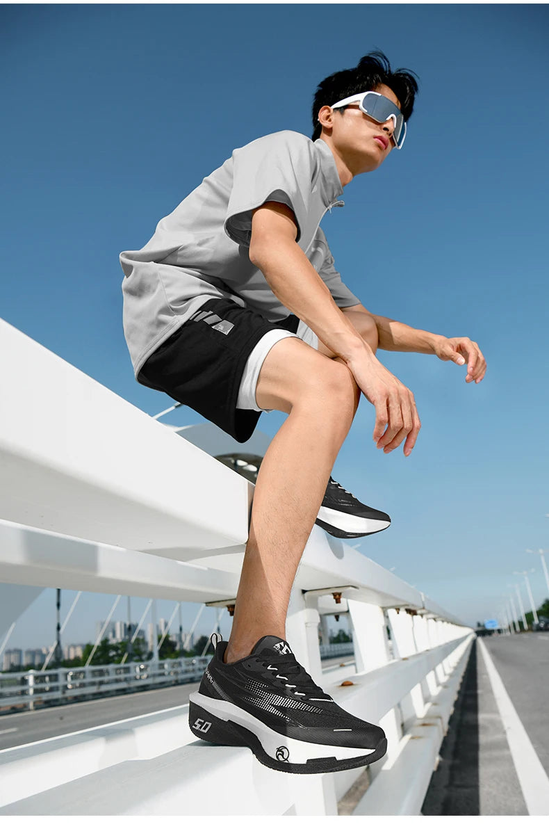 Sneakers Men Lightweight Breathable Wear-Resistant Soft Gym Jogging Shoes Comfort