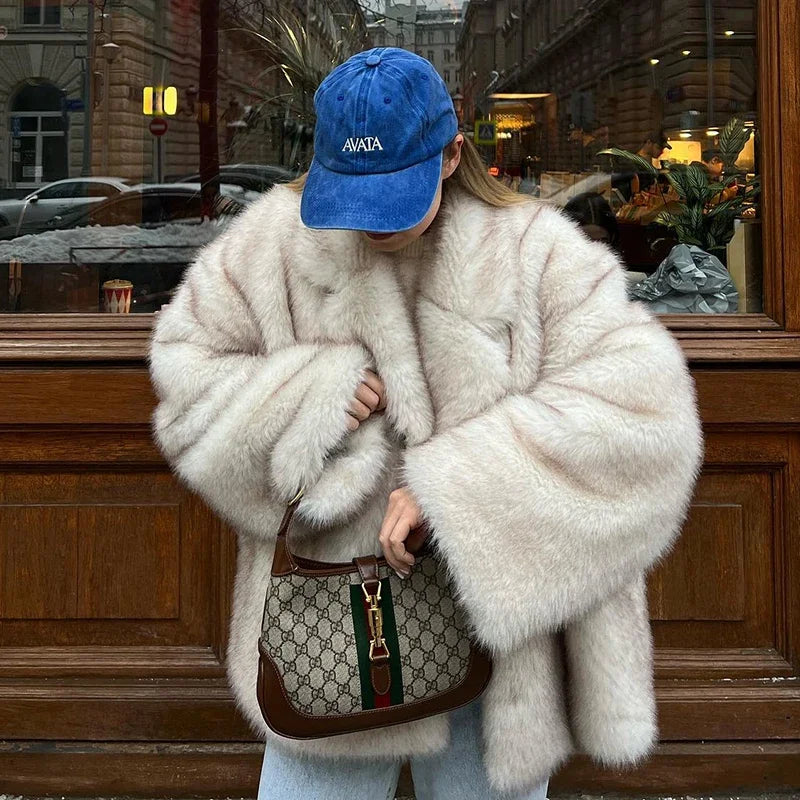 Hot Fashion Girls Oversized Gradient Fur Coat Women Thick Warm Outerwear